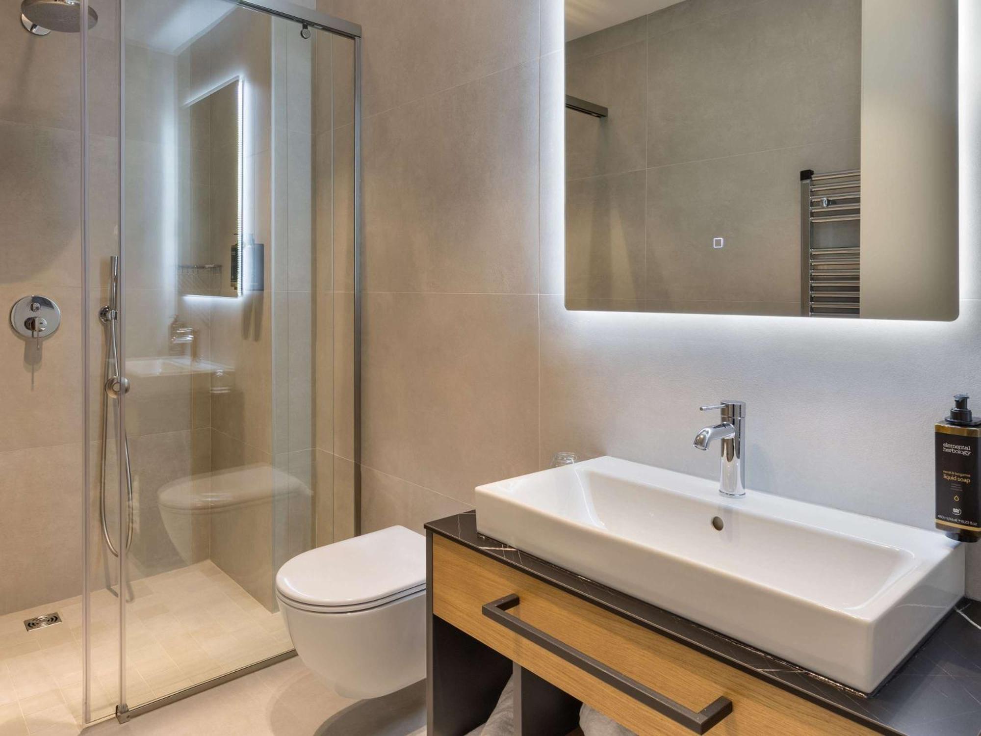 Mercure Hotel 4*