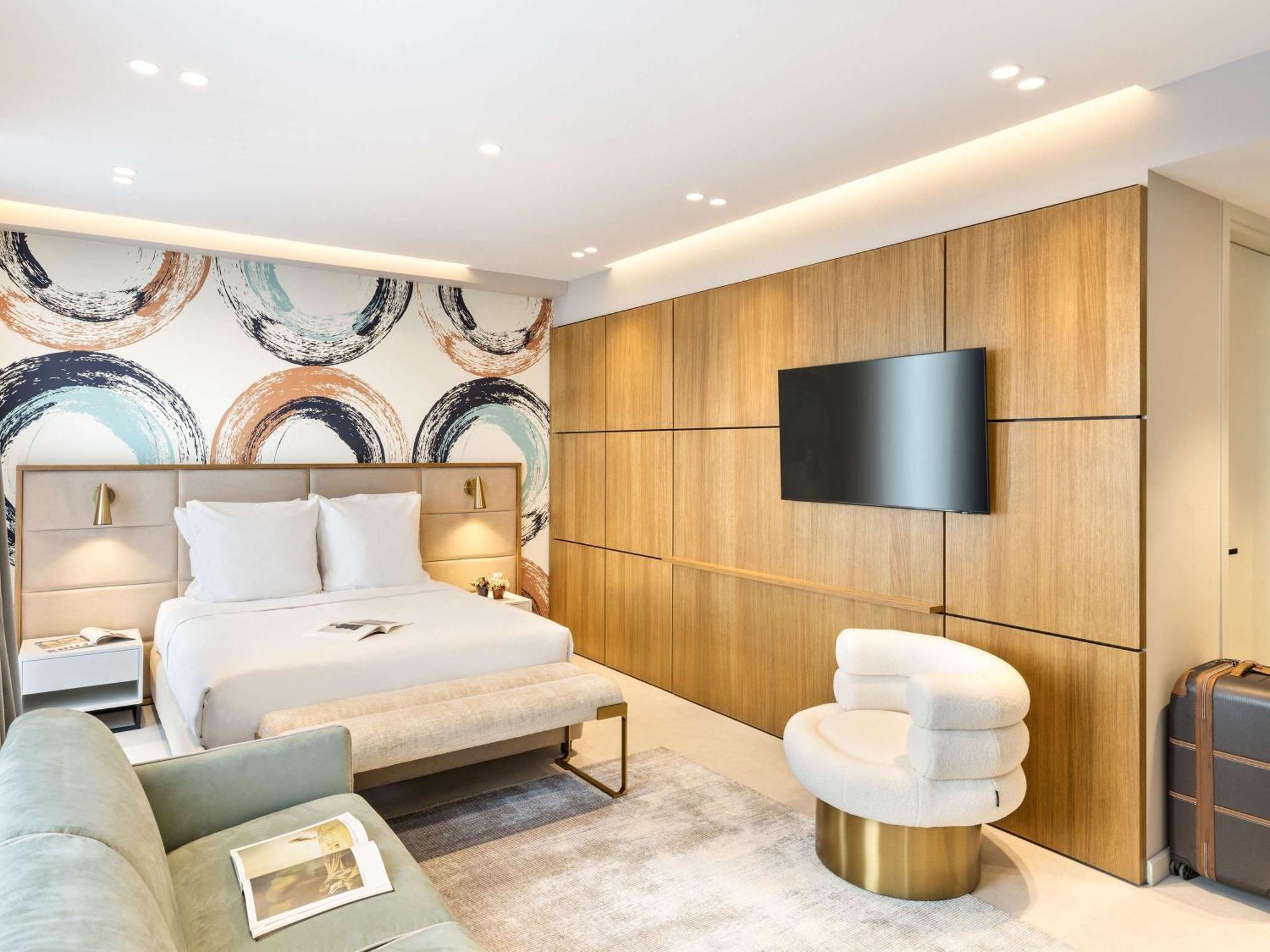 Mercure 4*